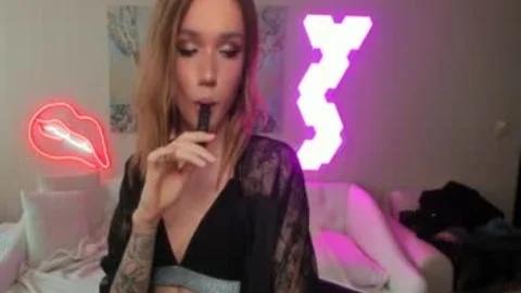 chic shelady Dancing And Teasing