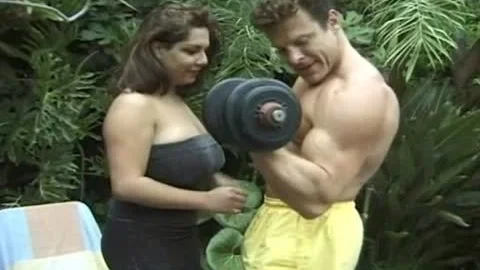Body-builder plows nasty ladyman
