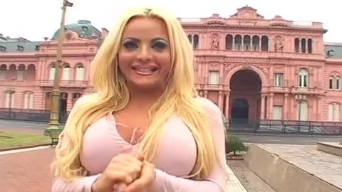 ladyboy Road Trip two Pilar Belle Argentine Peau Matte Yeux Incroyable Robe horny