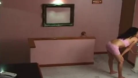 Delivery chap receives A Surprise From pretty ladyman - Latin-pretty