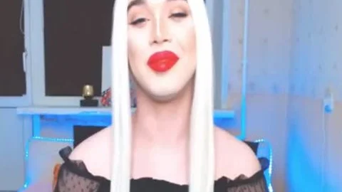 Wonder lady-twink petite zeppelins gigantic dick