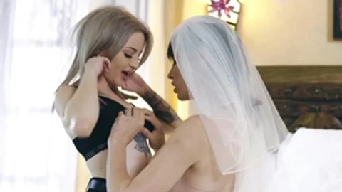 TransFixed - Tattooed Korra Del Rio brunette 69 sex scene