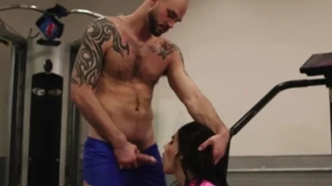 Tall dude Licks And bonks The booty Of Super sexy TS In Gym
