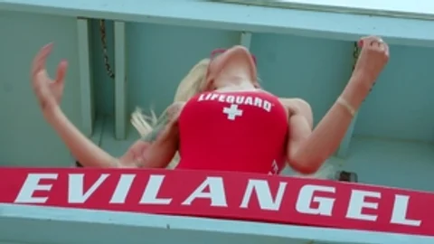 Kurdupel: Blonde Shemales Get Down and Dirty