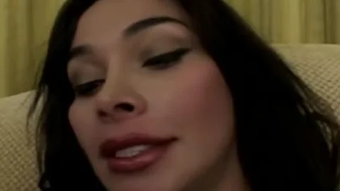 Vaniity-scene5