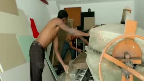 'TS Bombshell Luana Costa receives Railed By Construction Workers Till she Cums'