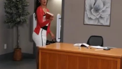delicious latina Transgender Just Lending A Helpful Hand