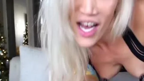 blond Pornstar babe tranny Plays Online